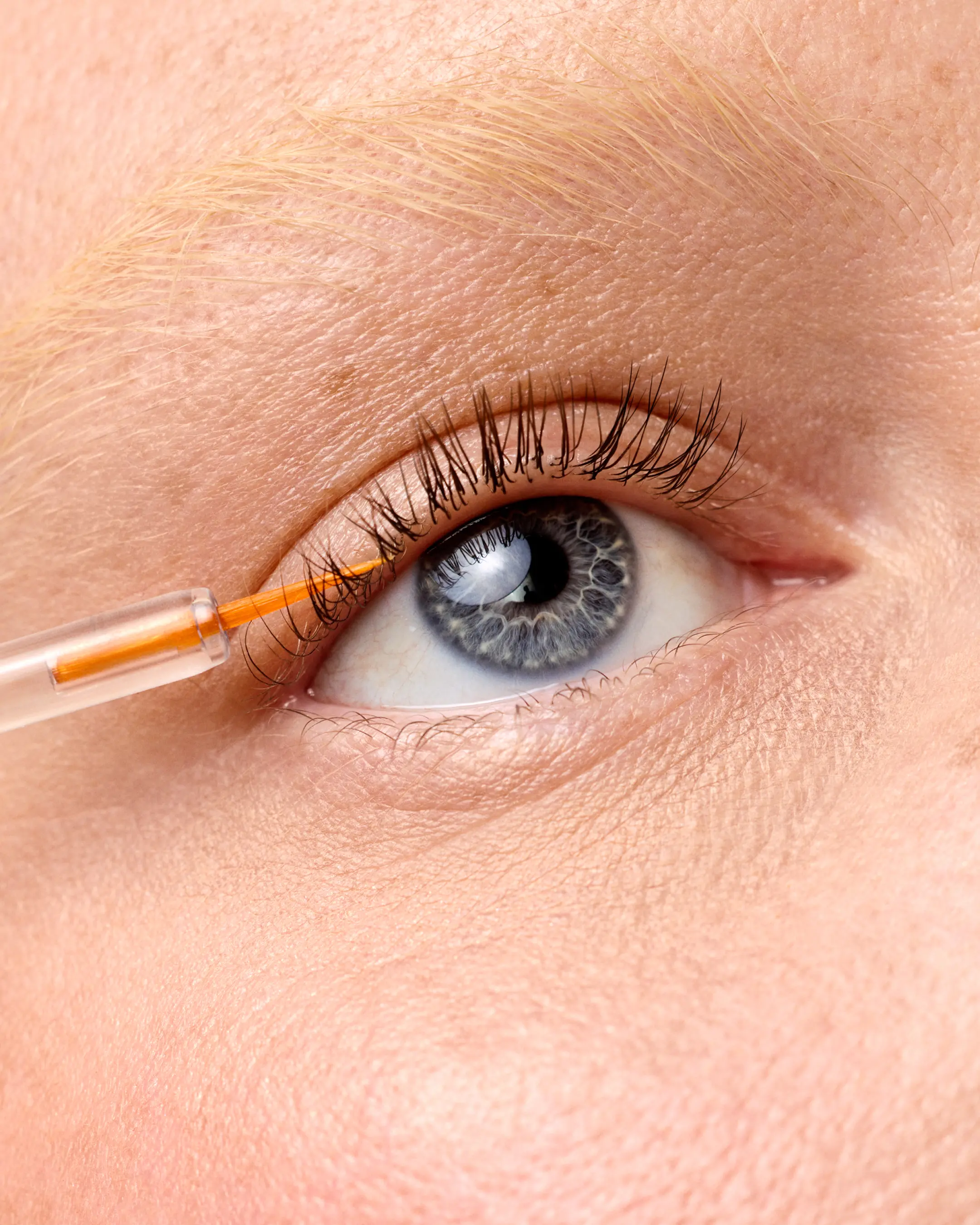 Renewing Lash Serum - Image 12